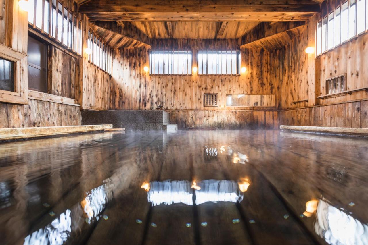 טוואדה Tsuta Onsen Ryokan מראה חיצוני תמונה